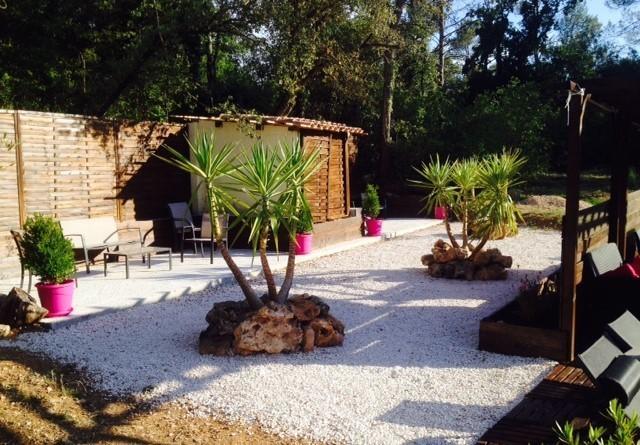 ベス・シュル・イソルLa Bastide De L'Issoleアパートメント 部屋 写真